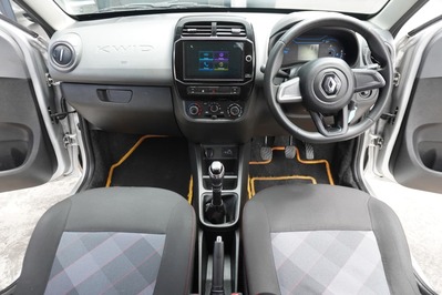2020 RENAULT KWID, Silver, 94887Kms, Manual, Hatchback, Petrol, R119 900, Wingfield Motors Bellville