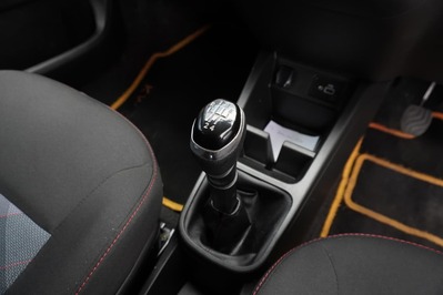 2020 RENAULT KWID, Silver, 94887Kms, Manual, Hatchback, Petrol, R119 900, Wingfield Motors Bellville
