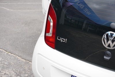 2015 VOLKSWAGEN UP, White, 120347Kms, Manual, Hatchback, Petrol, R124 900, Wingfield Motors Bellville