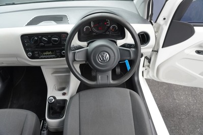 2015 VOLKSWAGEN UP, White, 120347Kms, Manual, Hatchback, Petrol, R124 900, Wingfield Motors Bellville
