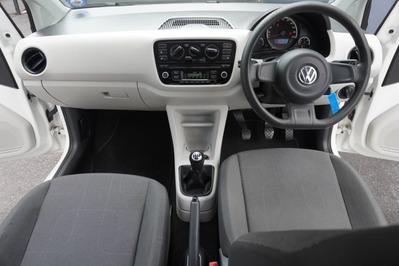 2015 VOLKSWAGEN UP, White, 120347Kms, Manual, Hatchback, Petrol, R124 900, Wingfield Motors Bellville