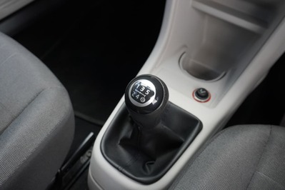 2015 VOLKSWAGEN UP, White, 120347Kms, Manual, Hatchback, Petrol, R124 900, Wingfield Motors Bellville