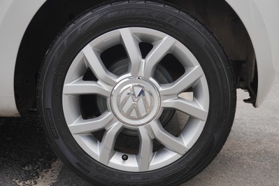 2015 VOLKSWAGEN UP, White, 120347Kms, Manual, Hatchback, Petrol, R124 900, Wingfield Motors Bellville