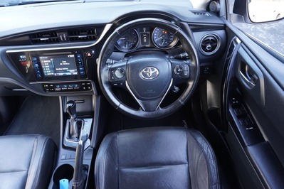 2016 TOYOTA AURIS, Silver, 124000Kms, Automatic, Hatchback, Petrol, R229 900, Wingfield Motors Bellville