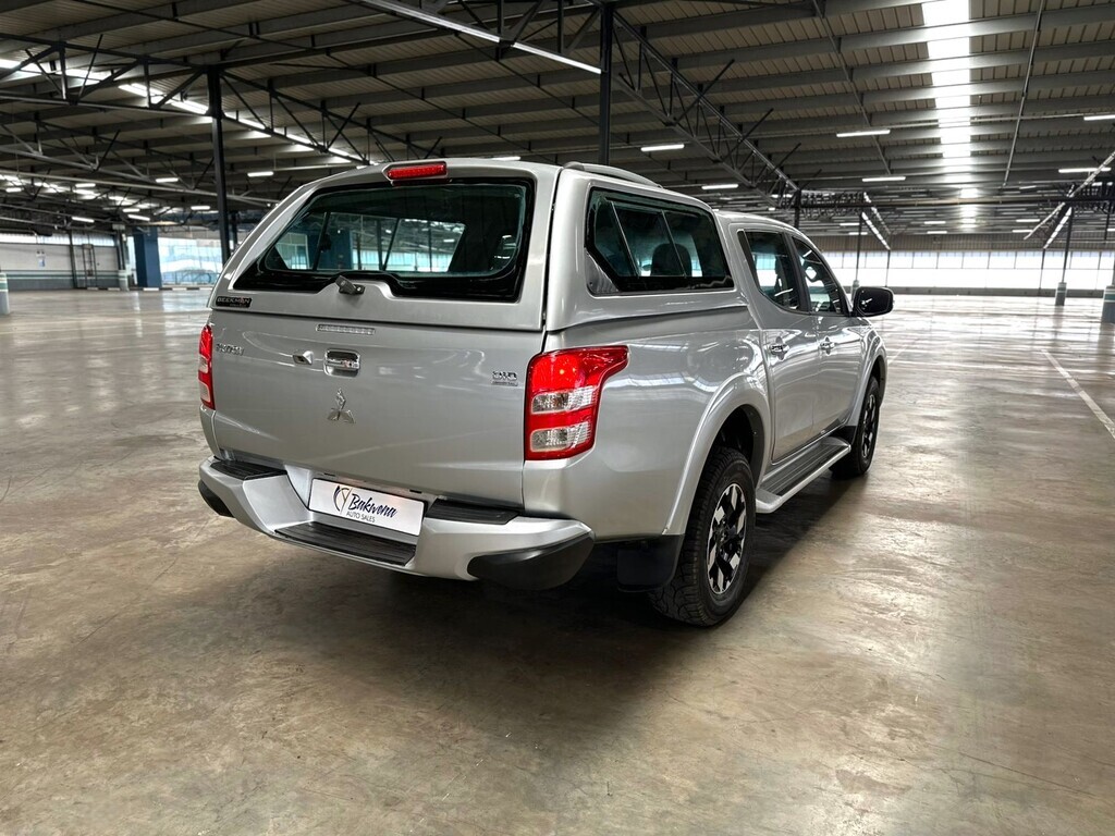 Thumbnail Image Thumbnail Image