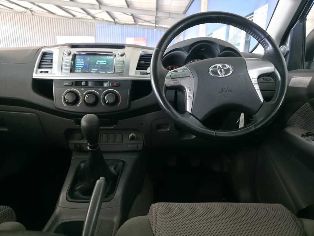 TOYOTA HILUX HILUX 2.5 D-4D VNT 106KW R/B P/U D/C - 11