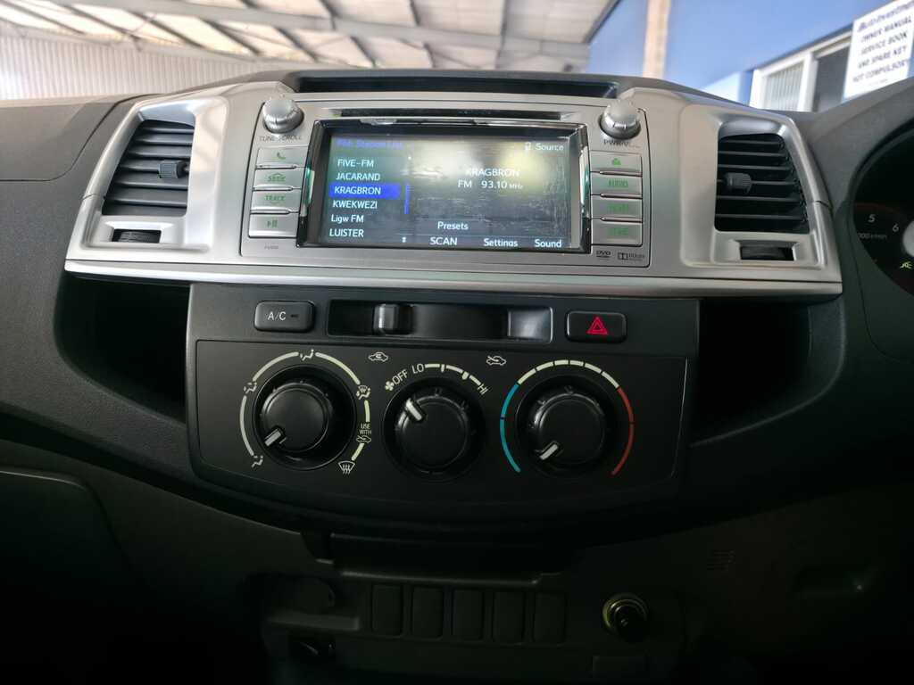 TOYOTA HILUX HILUX 2.5 D-4D VNT 106KW R/B P/U D/C - 12