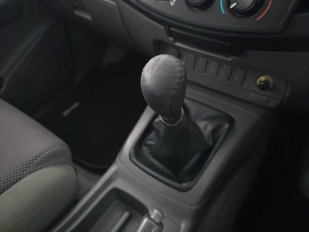 TOYOTA HILUX HILUX 2.5 D-4D VNT 106KW R/B P/U D/C - 13