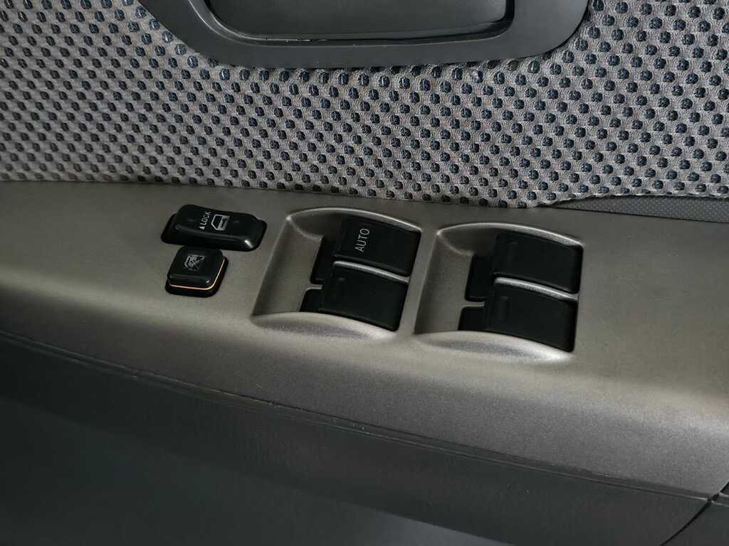 TOYOTA HILUX HILUX 2.5 D-4D VNT 106KW R/B P/U D/C - 15