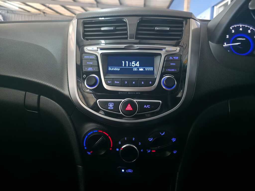 HYUNDAI ACCENT ACCENT 1.6 GLS/FLUID A/T - 10