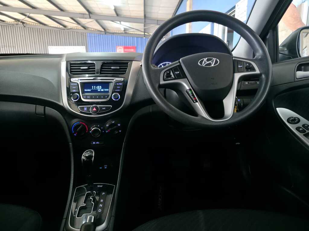 HYUNDAI ACCENT ACCENT 1.6 GLS/FLUID A/T - 9