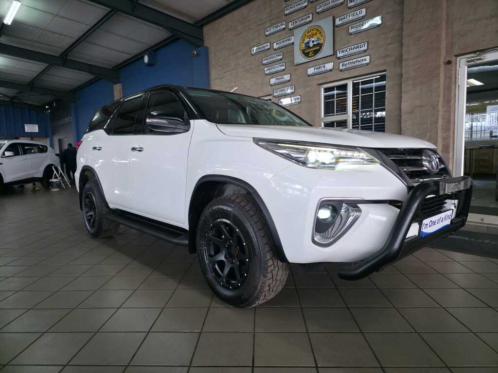 TOYOTA FORTUNER FORTUNER 2.8GD-6 EPIC BLACK A/T - 1