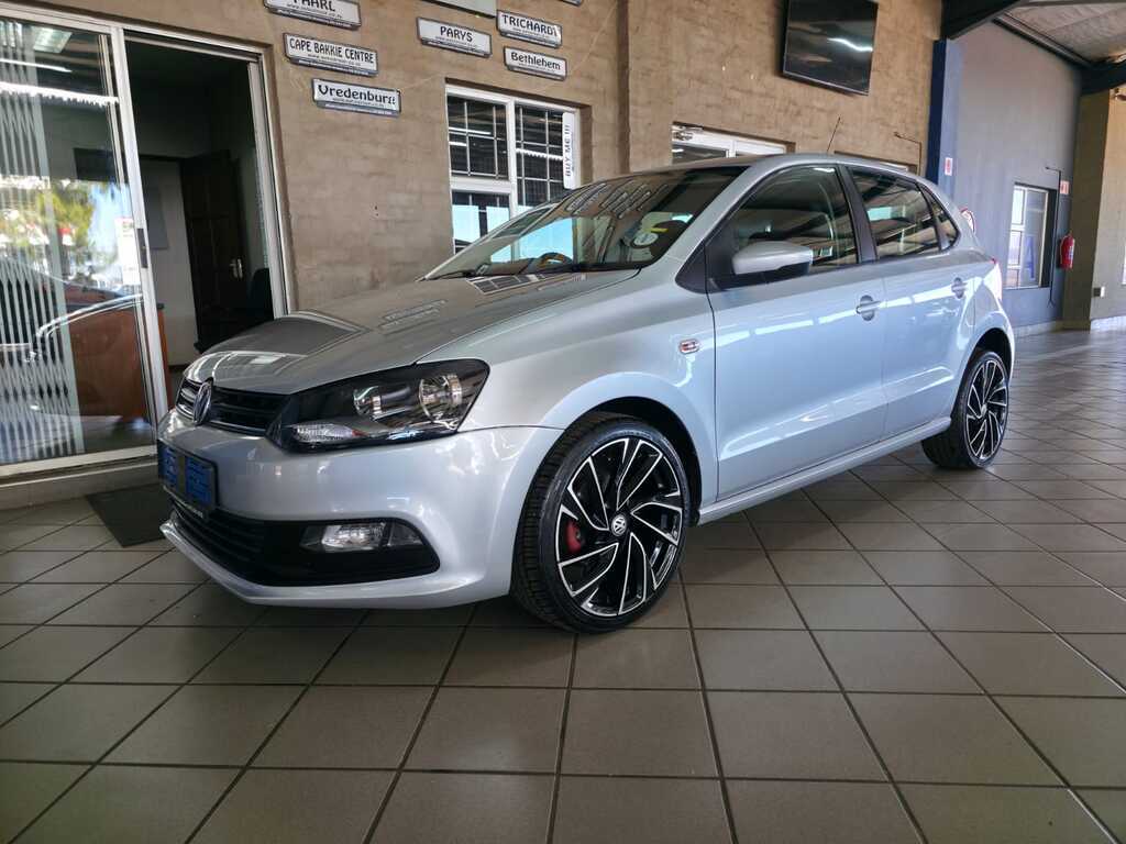 VOLKSWAGEN POLO VIVO POLO VIVO 1.4 COMFORTLINE (5DR) - 2