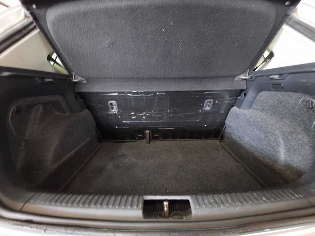 VOLKSWAGEN POLO VIVO POLO VIVO 1.4 COMFORTLINE (5DR) - 8