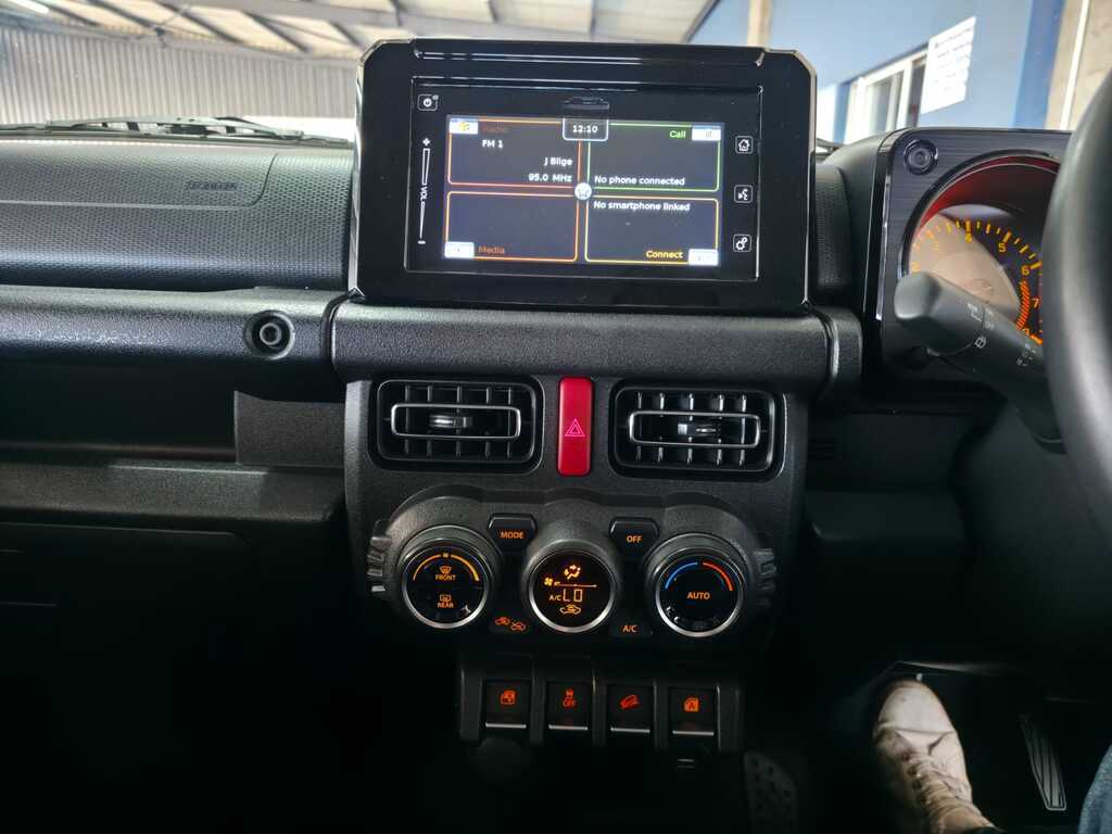 SUZUKI JIMNY JIMNY 1.5i GLX AT - 10