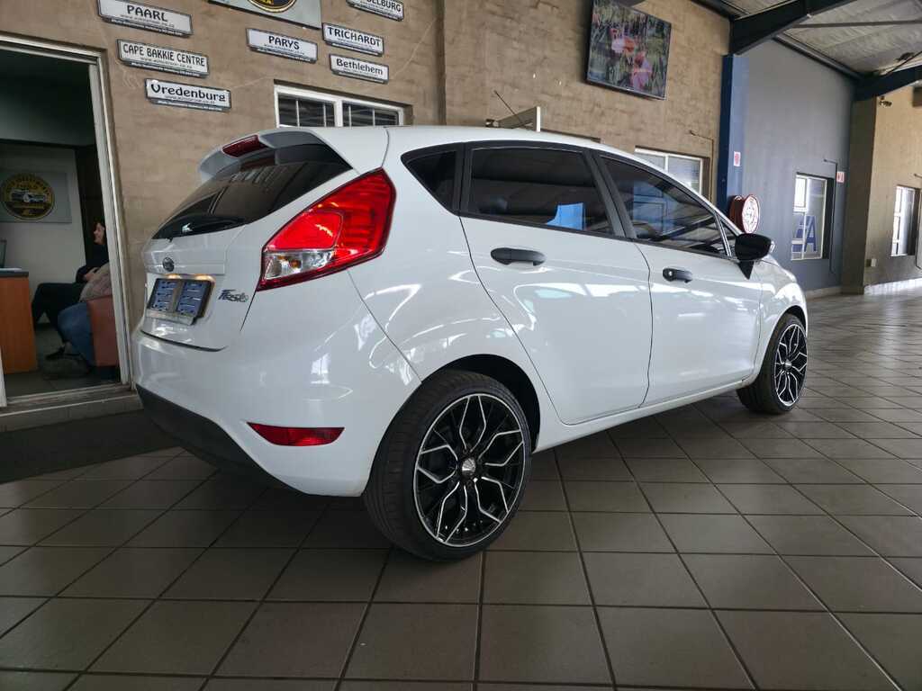 FORD FIESTA FIESTA 1.0 ECOBOOST TREND POWERSHIFT 5DR