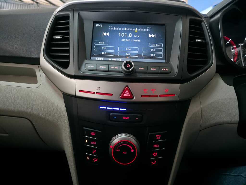 MAHINDRA XUV300 XUV300 1.5D (W6) - 10
