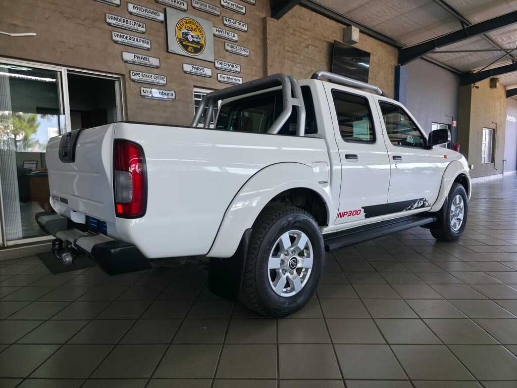 NISSAN HARDBODY HARDBODY NP300 2.5 TDi (K11/K42) P/U D/C - 4