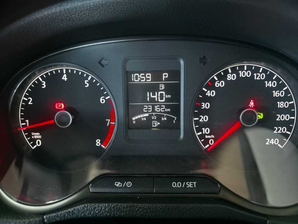 VOLKSWAGEN POLO VIVO POLO VIVO 1.6 COMFORTLINE TIP (5DR) - 11
