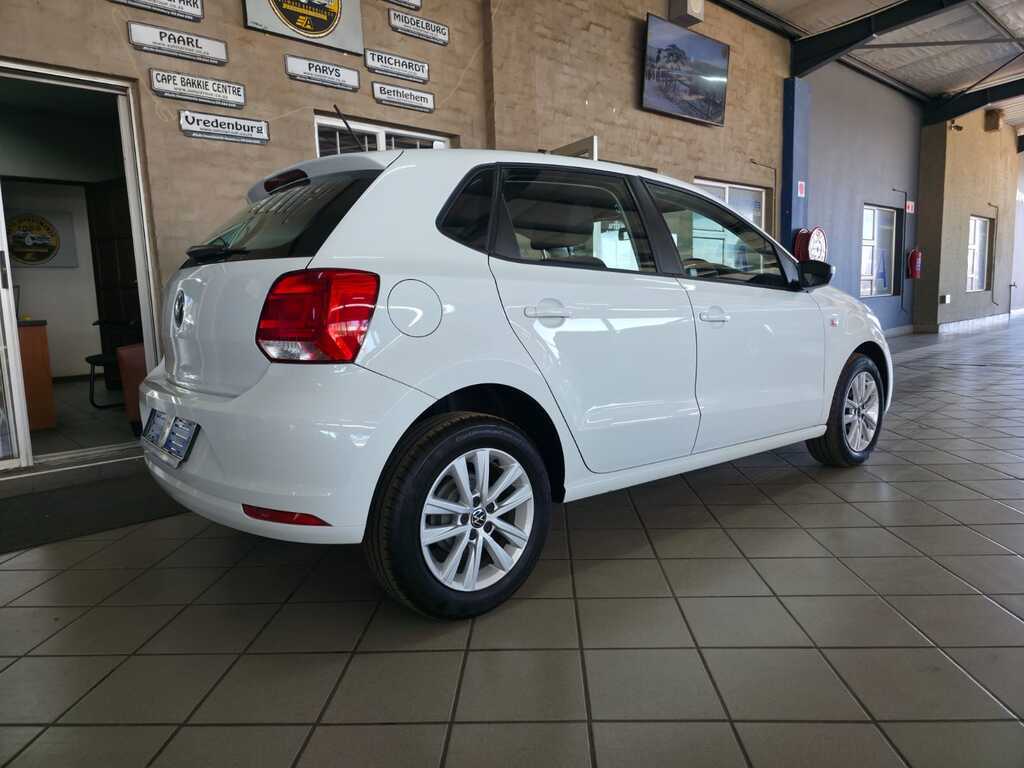 VOLKSWAGEN POLO VIVO POLO VIVO 1.6 COMFORTLINE TIP (5DR) - 4