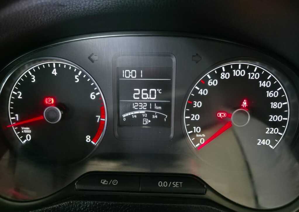 VOLKSWAGEN POLO VIVO POLO VIVO 1.4 TRENDLINE (5DR)