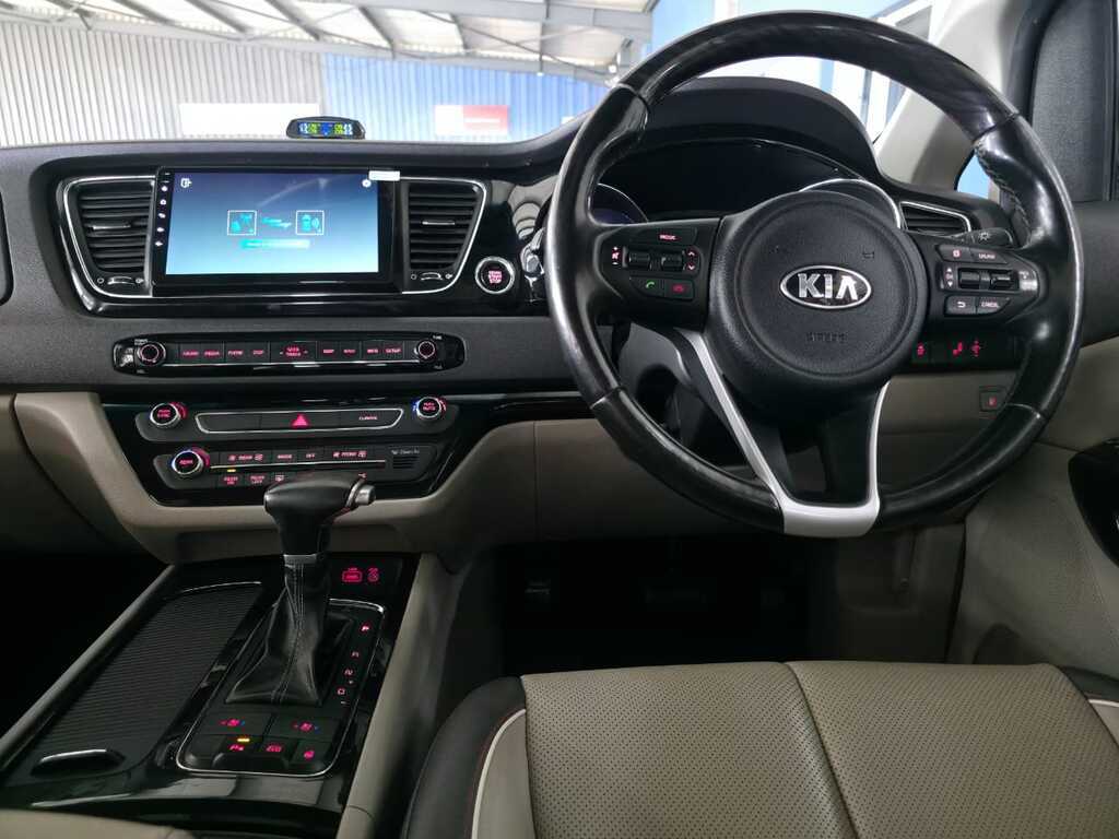 KIA SEDONA GRAND SEDONA 2.2 CRDi SXL A/T (7 SEAT)