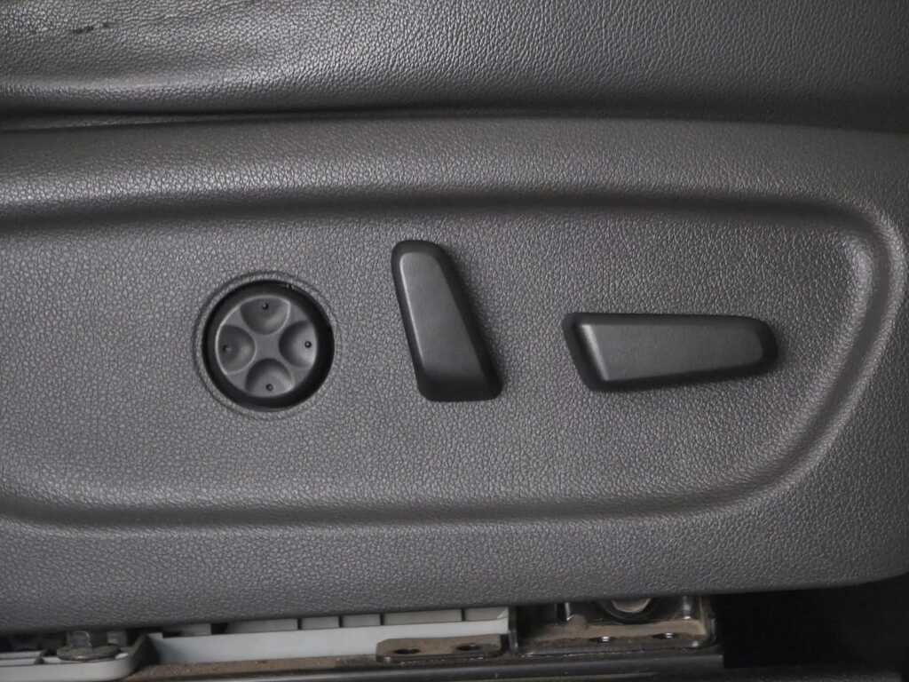 KIA SEDONA GRAND SEDONA 2.2 CRDI SXL A/T (7 SEAT)