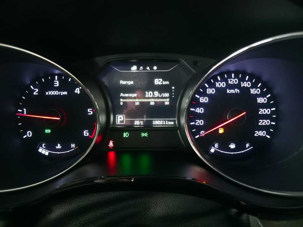 KIA SEDONA GRAND SEDONA 2.2 CRDI SXL A/T (7 SEAT)