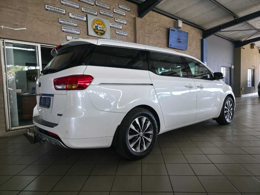 KIA SEDONA GRAND SEDONA 2.2 CRDi SXL A/T (7 SEAT)