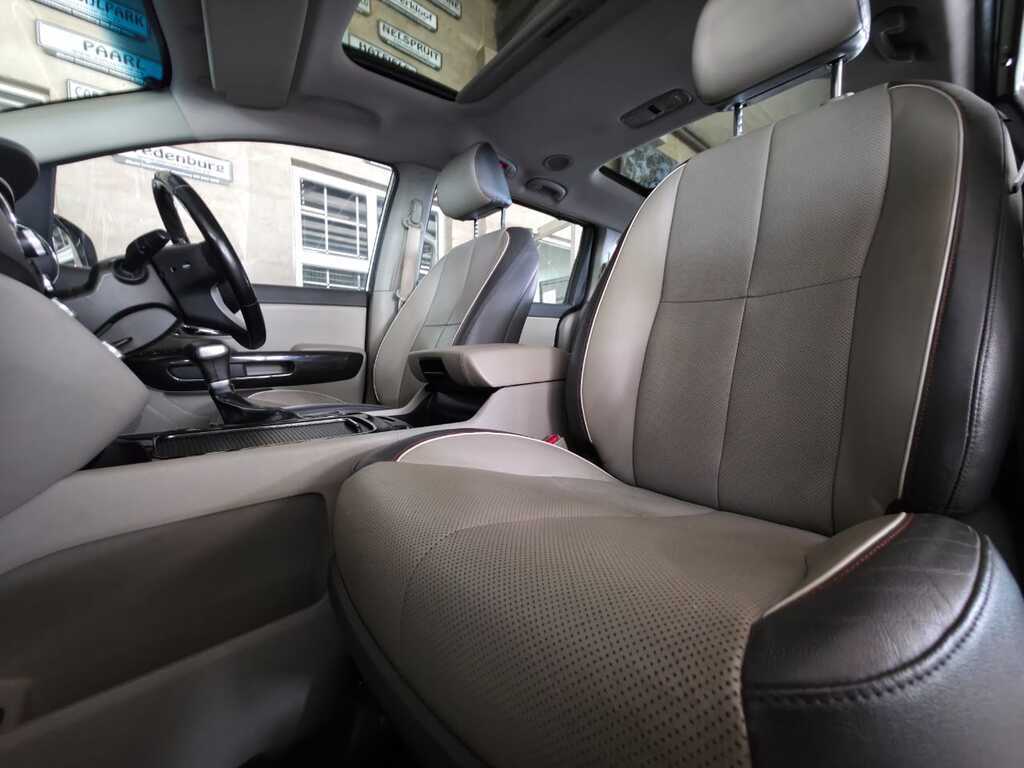KIA SEDONA GRAND SEDONA 2.2 CRDi SXL A/T (7 SEAT)