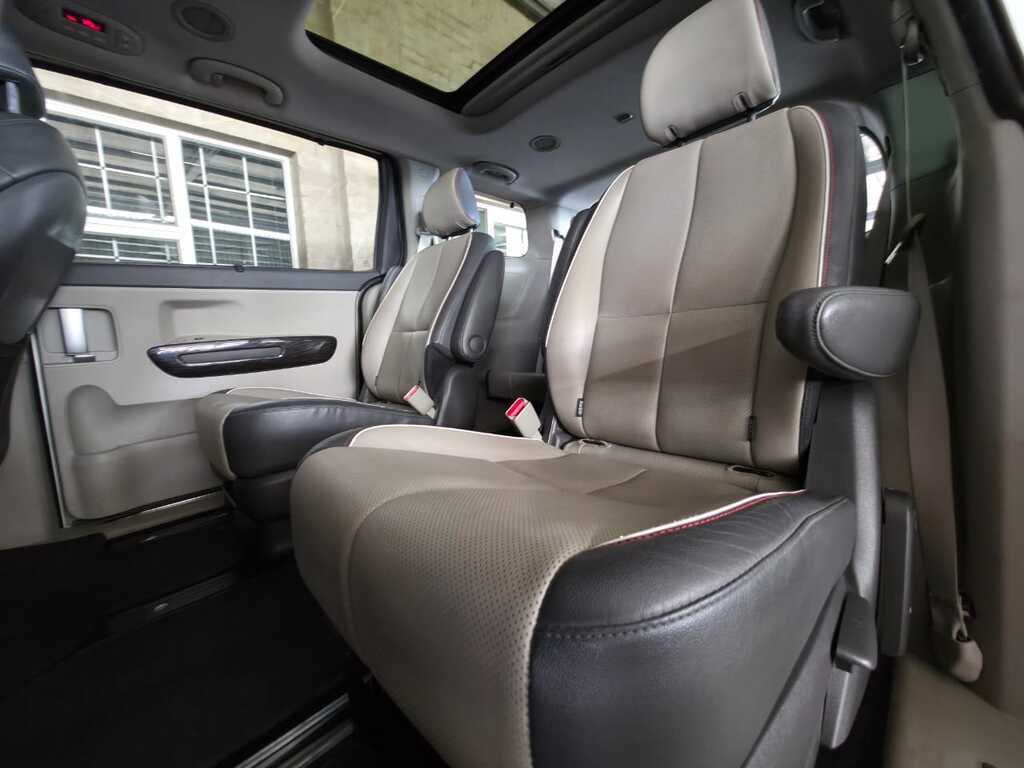 KIA SEDONA GRAND SEDONA 2.2 CRDi SXL A/T (7 SEAT)
