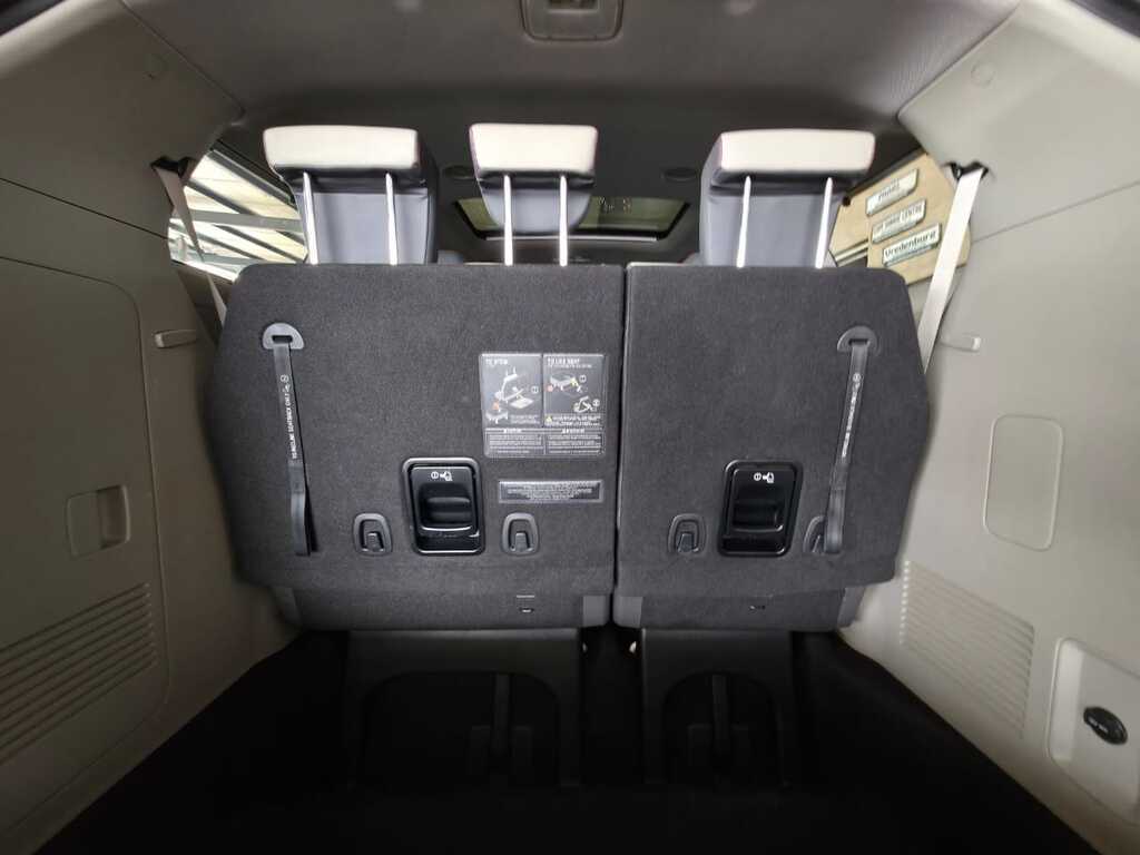 KIA SEDONA GRAND SEDONA 2.2 CRDi SXL A/T (7 SEAT)