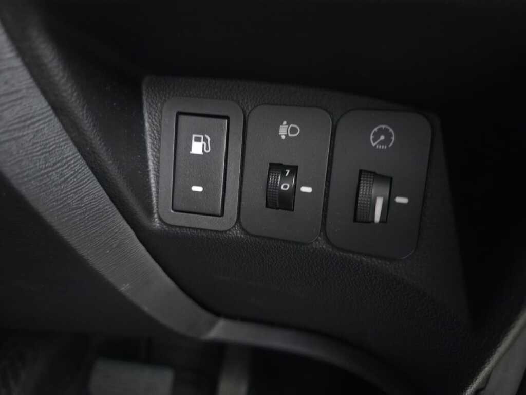 MAHINDRA XUV XUV 500 2.2D MHAWK A/T (W8) 7 SEAT - 14