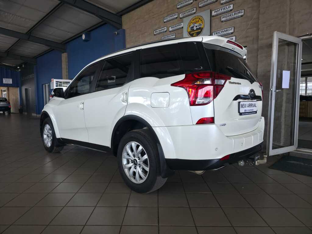 MAHINDRA XUV XUV 500 2.2D MHAWK A/T (W8) 7 SEAT - 4