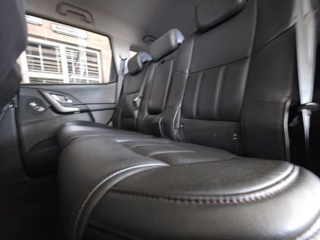 MAHINDRA XUV XUV 500 2.2D MHAWK A/T (W8) 7 SEAT - 9