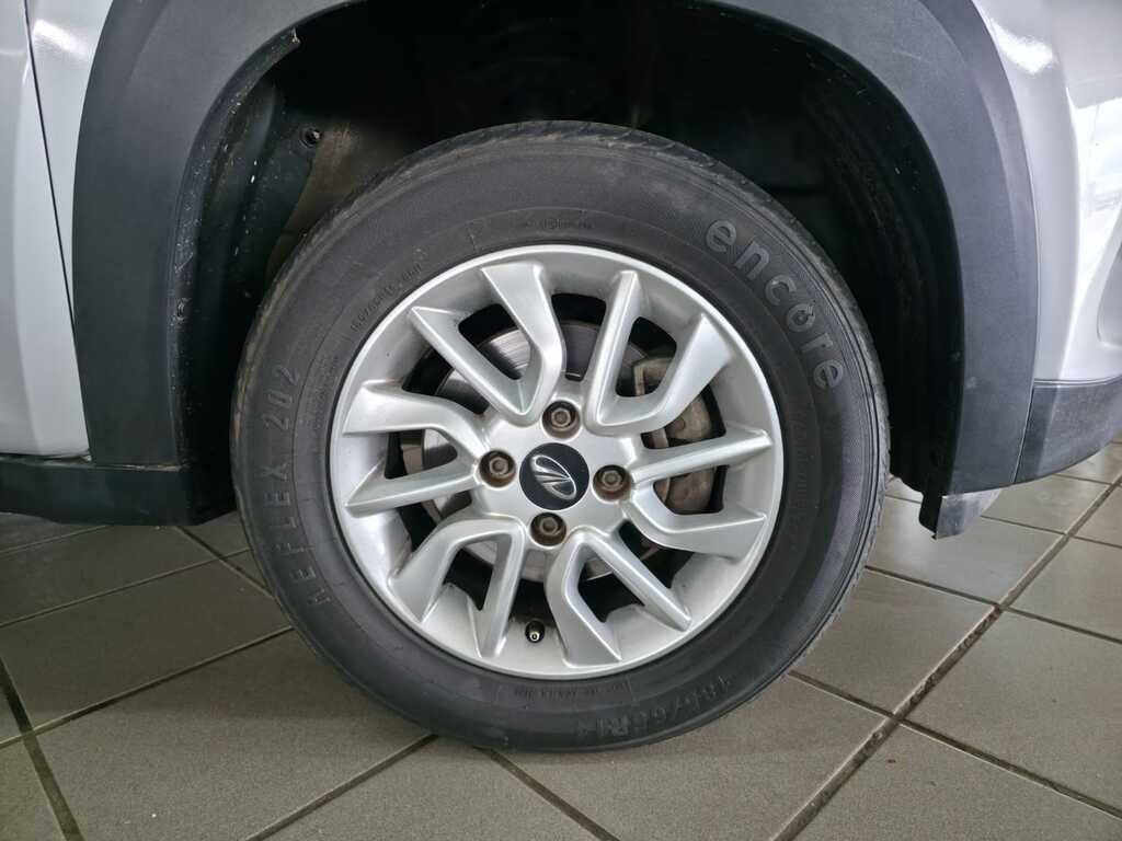 MAHINDRA KUV 100 KUV 100 1.2TD K6+ NXT