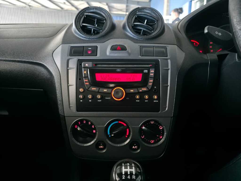 FORD FIGO FIGO 1.4 AMBIENTE - 13