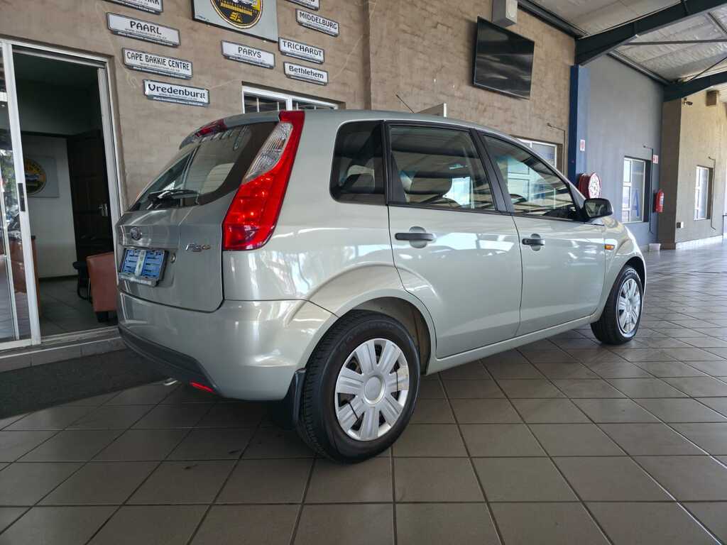 FORD FIGO FIGO 1.4 AMBIENTE - 6
