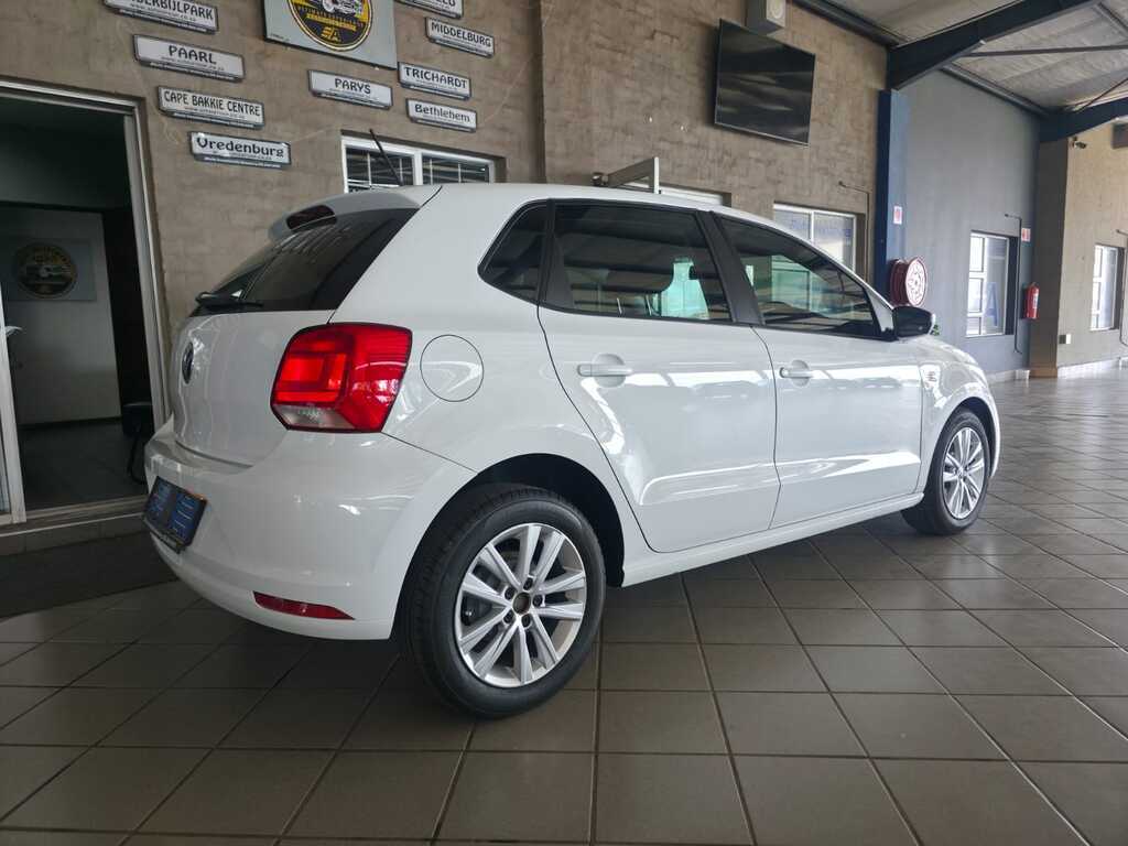 VOLKSWAGEN POLO VIVO POLO VIVO 1.4 COMFORTLINE (5DR)