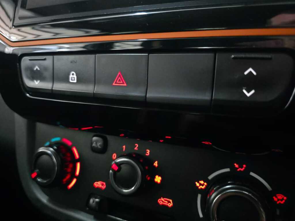 RENAULT KWID KWID 1.0 CLIMBER 5DR - 15