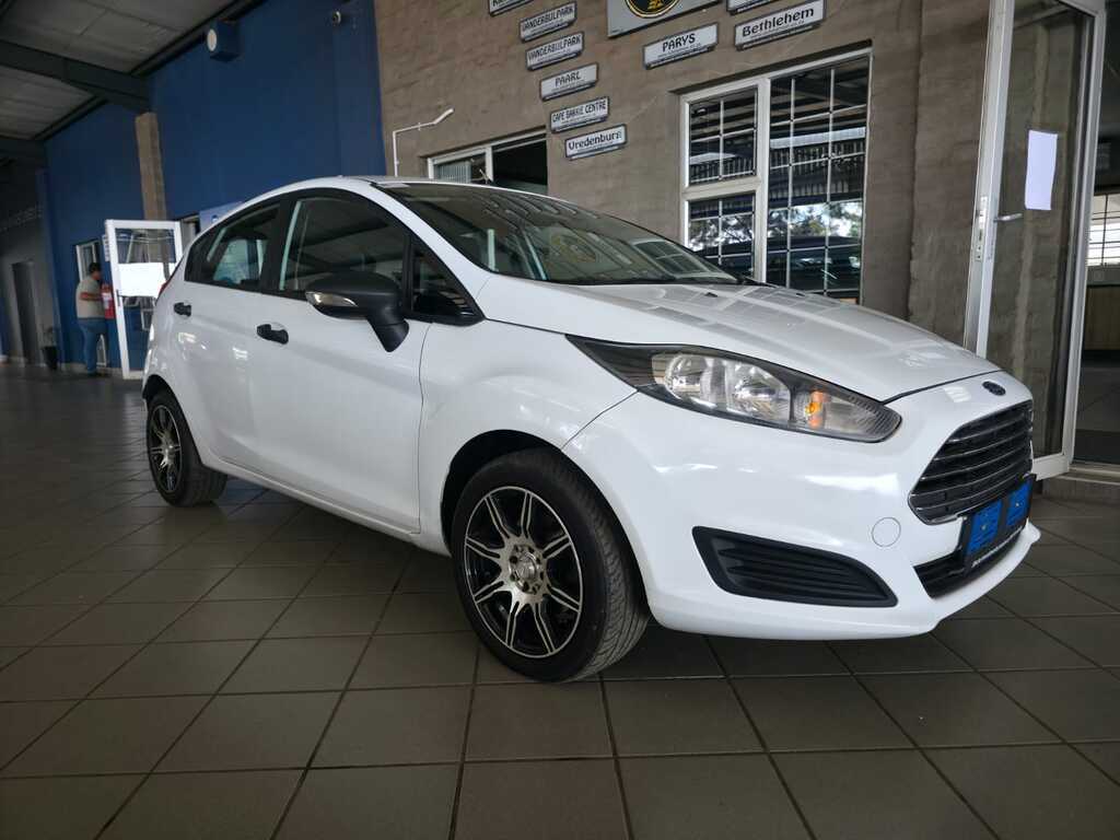 FORD FIESTA FIESTA 1.4 AMBIENTE 5 Dr