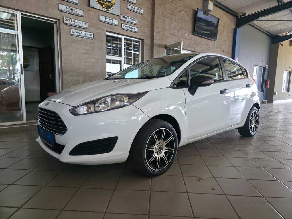 FORD FIESTA FIESTA 1.4 AMBIENTE 5 Dr