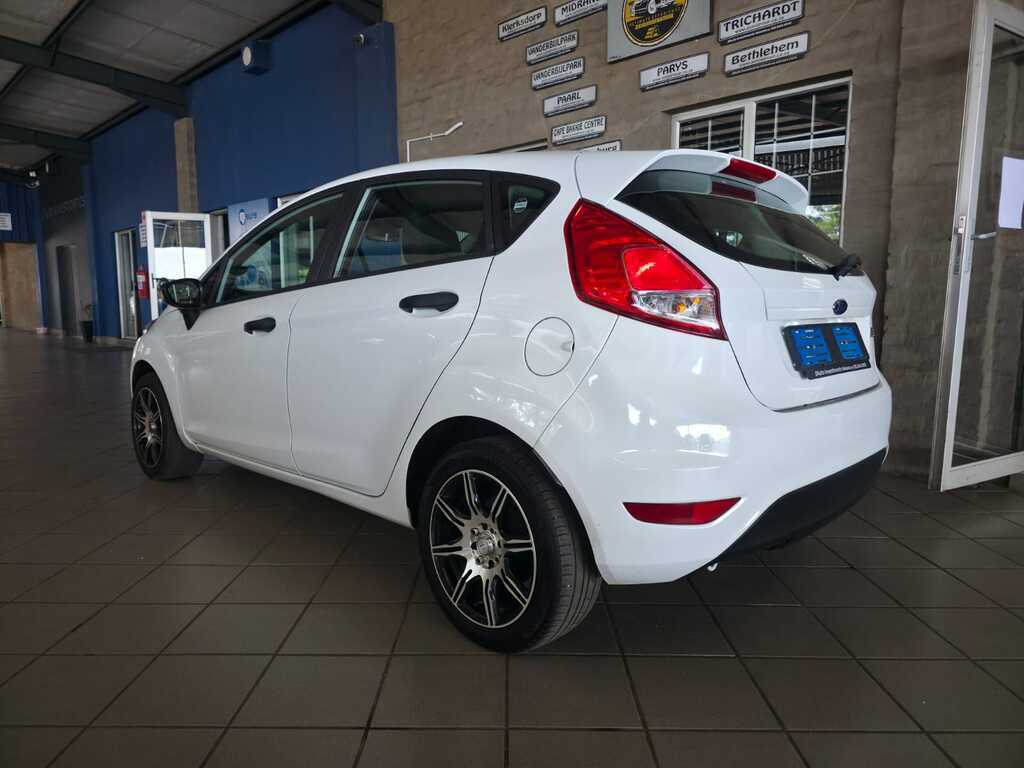 FORD FIESTA FIESTA 1.4 AMBIENTE 5 Dr