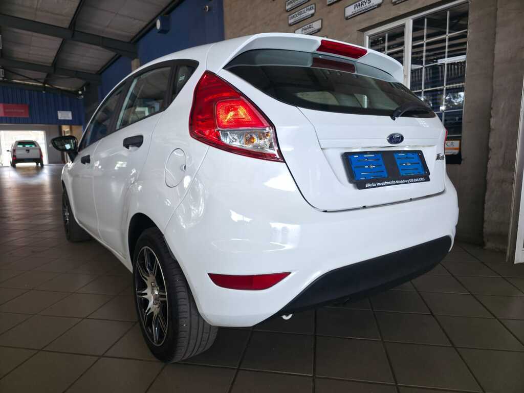 FORD FIESTA FIESTA 1.4 AMBIENTE 5 Dr