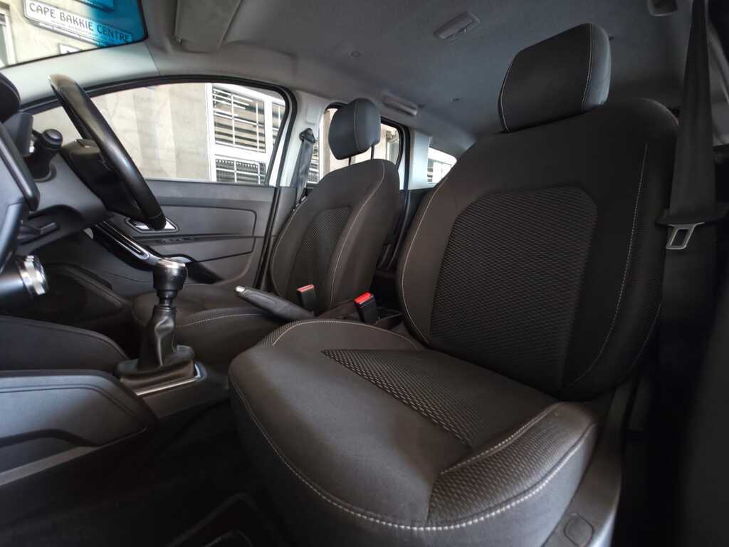 RENAULT DUSTER DUSTER 1.5 dCI DYNAMIQUE 4X4 - 8