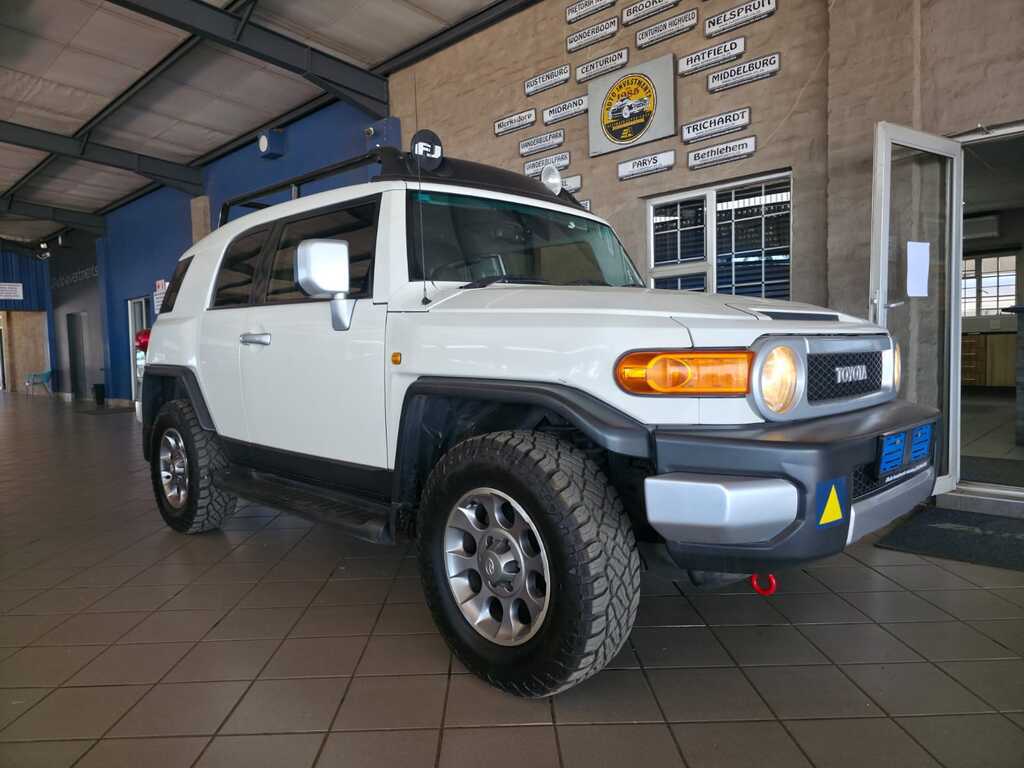 TOYOTA FJ CRUISER L/CRUISER FJ 4.0 V6 CRUISER - 1