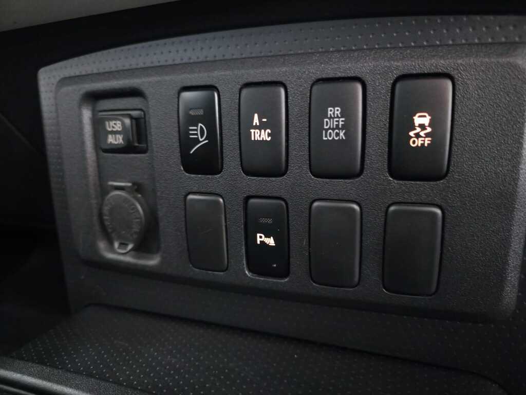 TOYOTA FJ CRUISER L/CRUISER FJ 4.0 V6 CRUISER - 16