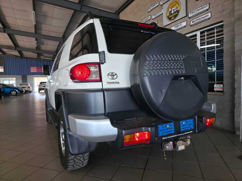 TOYOTA FJ CRUISER L/CRUISER FJ 4.0 V6 CRUISER - 5