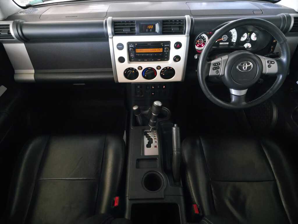 TOYOTA FJ CRUISER L/CRUISER FJ 4.0 V6 CRUISER - 8