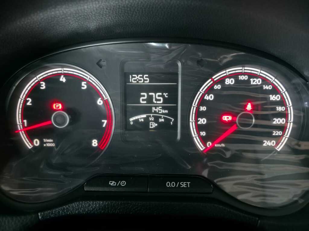 VOLKSWAGEN Polo Vivo POLO VIVO 1.4 LIFE (5DR)